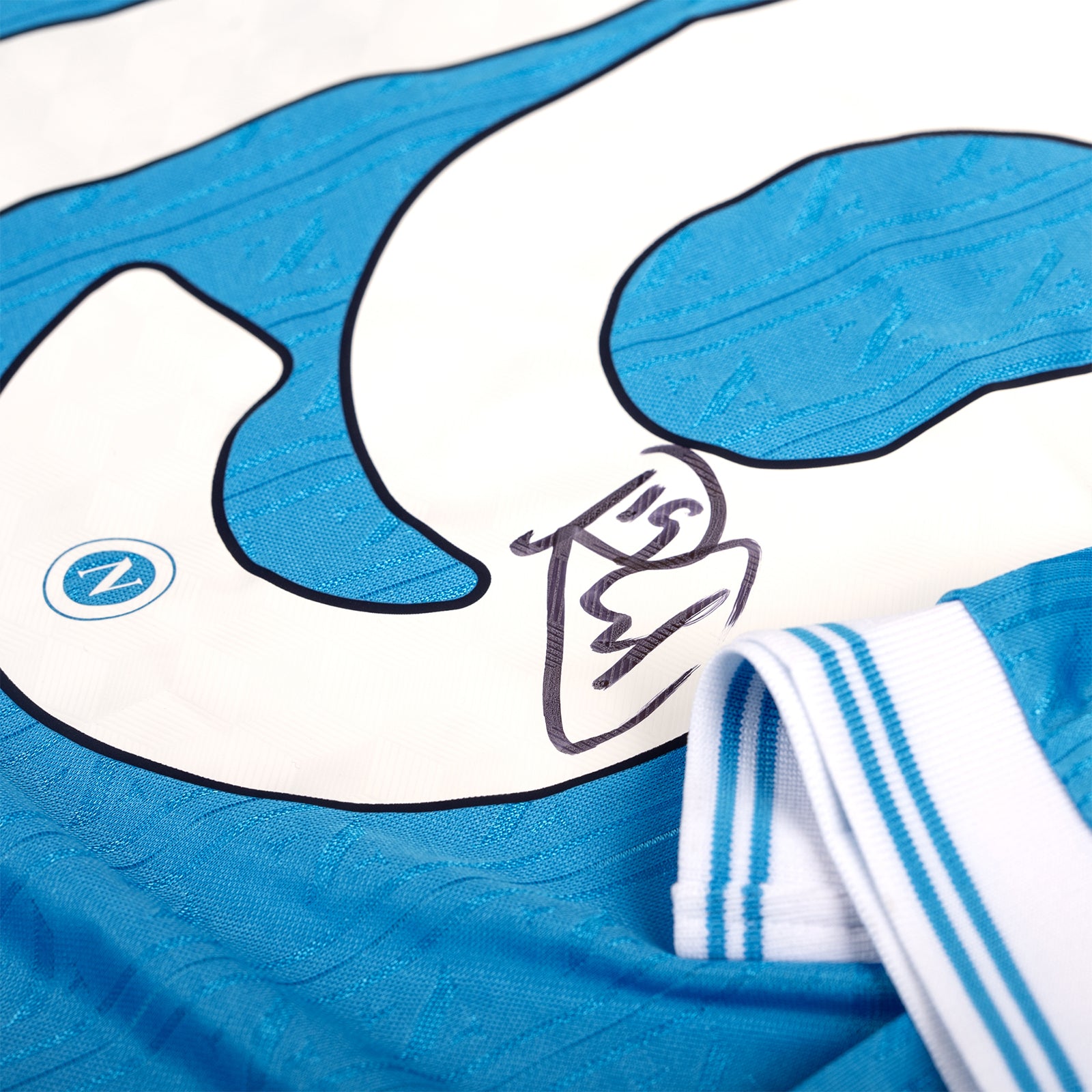SSC Napoli Maglia Gara Home 2025/2026 Autografata da Hojlund in Premium Box